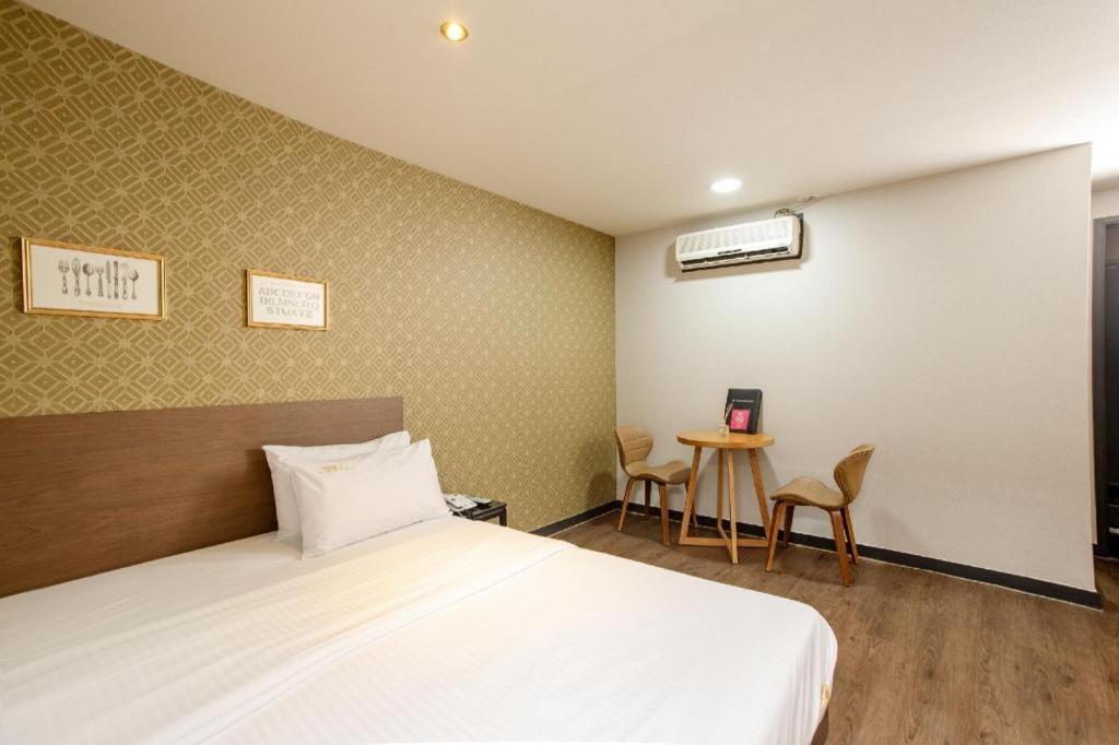 M7 Business Hotel Chilgok Экстерьер фото