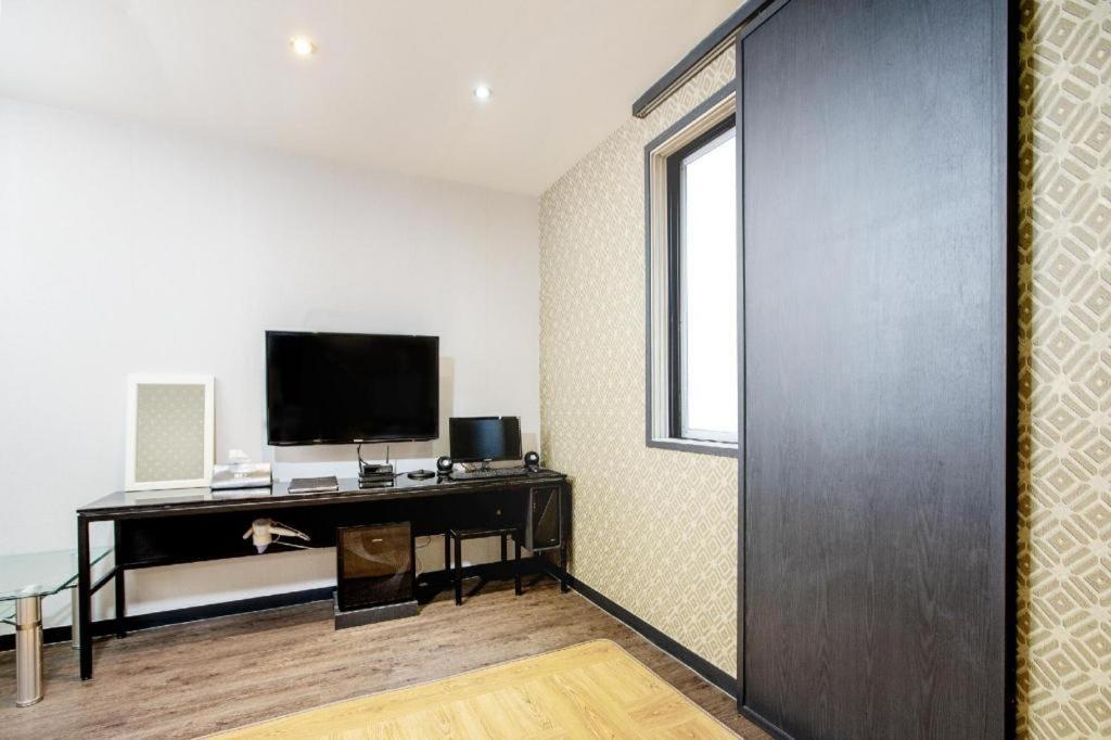 M7 Business Hotel Chilgok Экстерьер фото