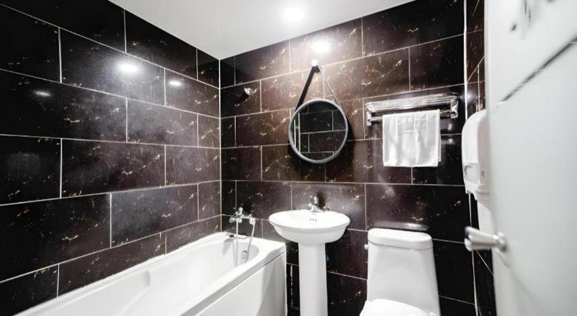 M7 Business Hotel Chilgok Экстерьер фото